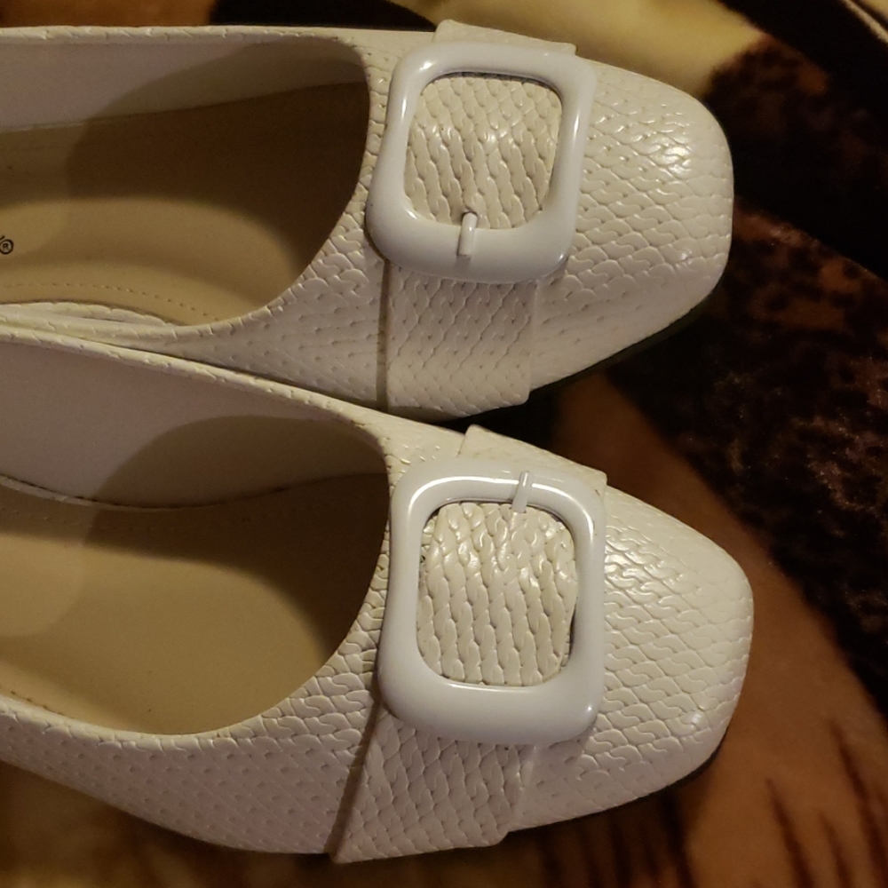 Sold on ebayShoes 8.5 wide